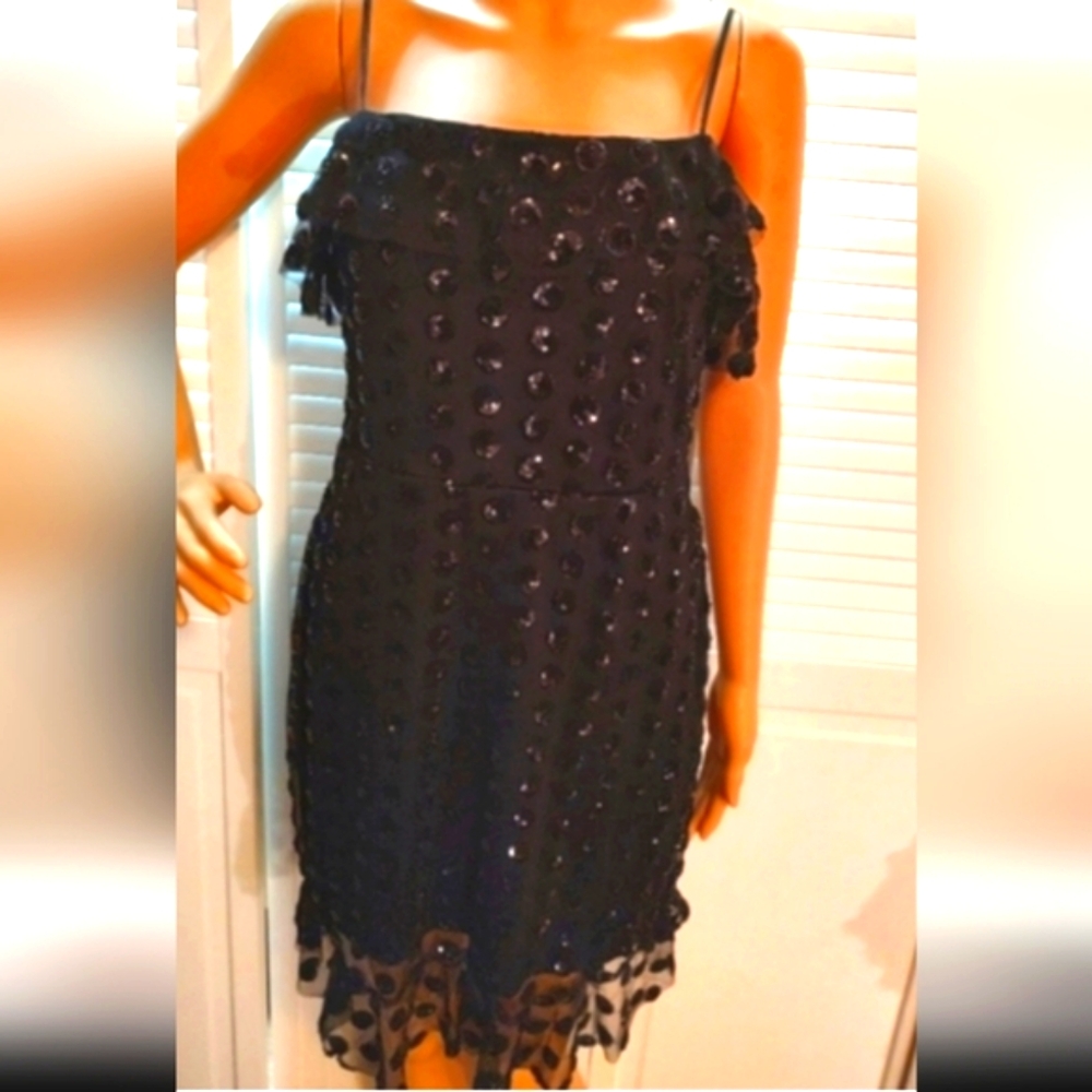 Black mesh and sequin ruffled dress - Picture 8 of 16